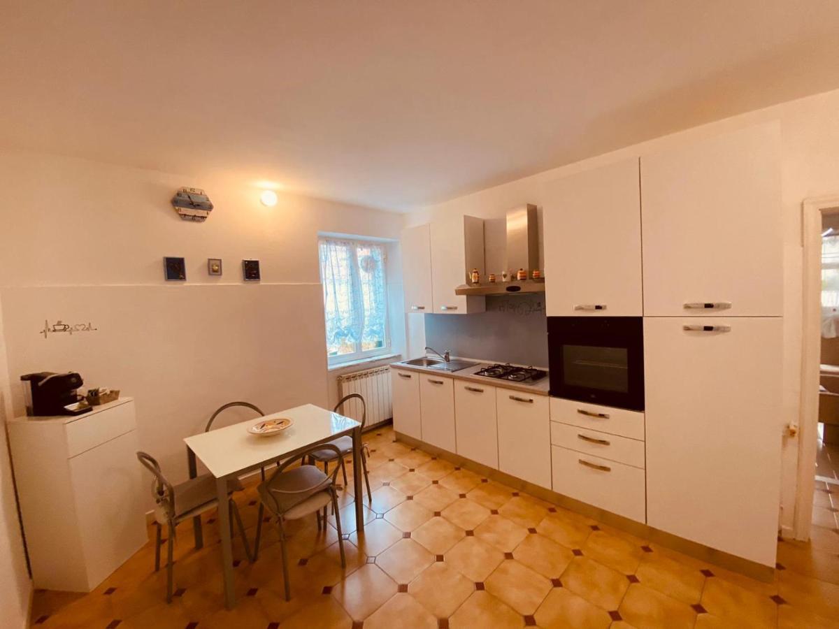 Casa Mariuccia A Due Passi Dal Mare Apartment ฟีนาเลลีกูเร ภายนอก รูปภาพ