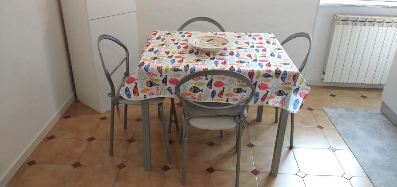 Casa Mariuccia A Due Passi Dal Mare Apartment ฟีนาเลลีกูเร ภายนอก รูปภาพ